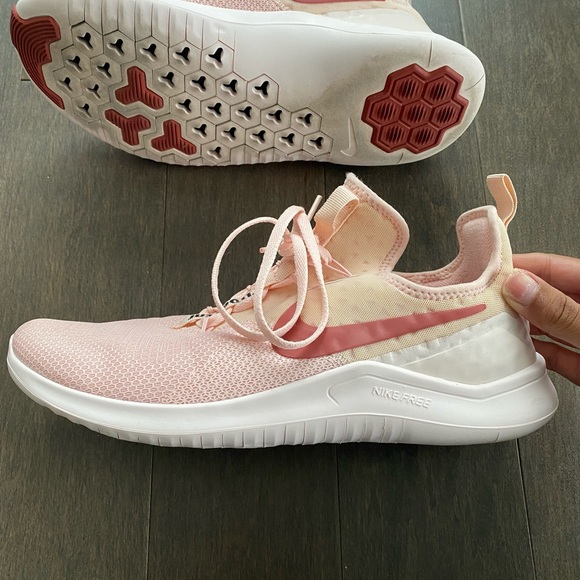 Women’s size 10 light pink Nike runners - Picture 2 of 8